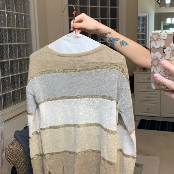 Two sweaters! - Picture 6 of 7